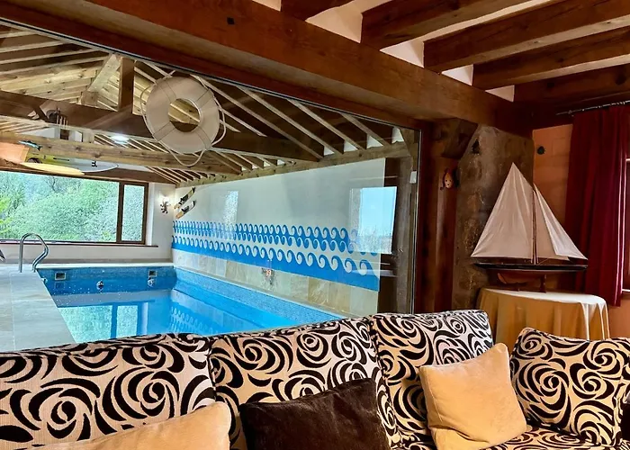 Villa La Hacienda De *